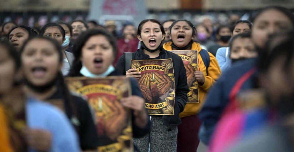 ¡DESACUERDO! Renuncia el fiscal del caso Ayotzinapa luego de que la Fiscalía cancelara detenciones