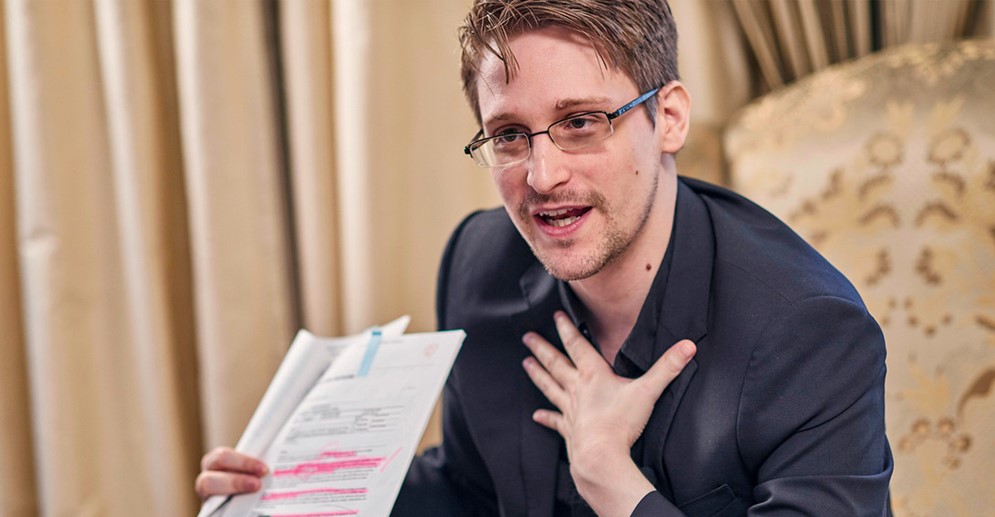 ¡POR DECRETO PRESIDENCIAL! Putin otorga la ciudadanía rusa a Edward Snowden
